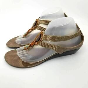 Mia Womens Rosy Low Wedge Thong Gold Beaded Jeweled Sandal Size 9.5